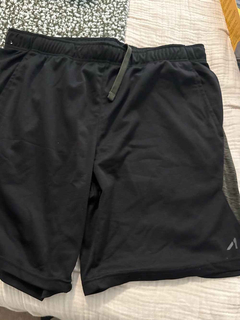 Men's Athletic Shorts - Black